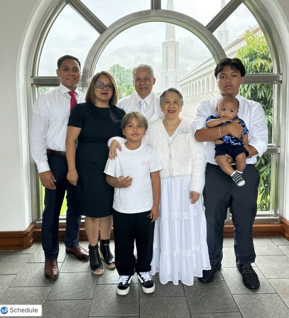 Yvonne Pascual with her family.